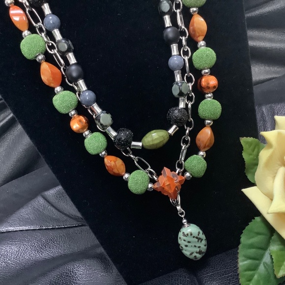 ART BY AMY LABBE Three Strand Necklace 14” long - Picture 5 of 10